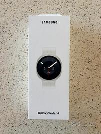 Samsung Galaxy Watch 9 - 40MM (Cinturino Crema)