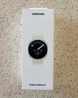 Samsung Galaxy Watch 9 - 40MM (Cinturino Crema)
