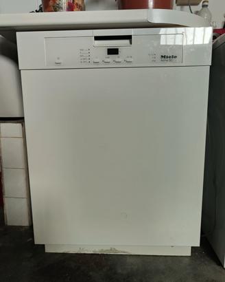 LAVASTOVIGLIE MIELE ACTIVE SC, 13 COPERTI