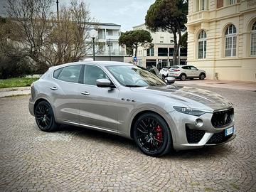Maserati Levante GranSport 3.0 V6 Biturbo 350 CV