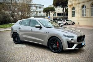 Maserati Levante GranSport 3.0 V6 Biturbo 350 CV
