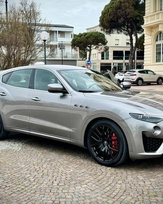 Maserati Levante GranSport 3.0 V6 Biturbo 350 CV