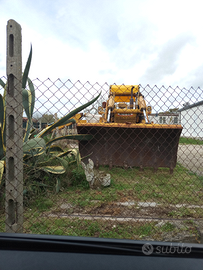 Terna benfra 4ruote motrici con retro escavatore