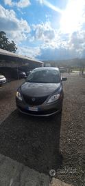 Lancia Ypsilon 1.2 69 CV 5 porte S&S Gold