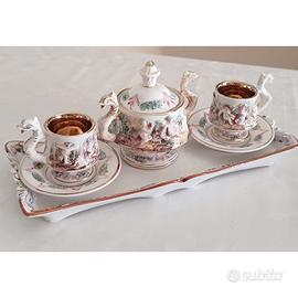 Set tazzine zuccheriera e vassoi R.Capodimonte