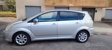 TOYOTA COROLLA VERSO