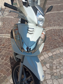 Honda SH 300i - 2015 - 28.377 km