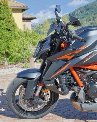 KTM 1390 Super Duke R – 2025 – 6.300 km