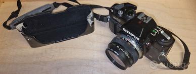 Olympus OM40 + 2 obiettivi + flash + borsa + acc