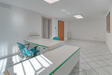 Arredo ufficio completo