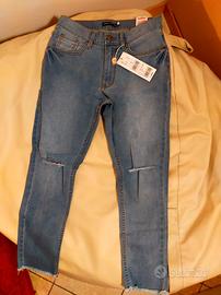 Pantaloni bambina ragazza 12 an. Nuovi con strappi