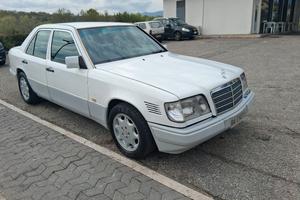 splendida W124 250D 20V ASI CRS come nuova 