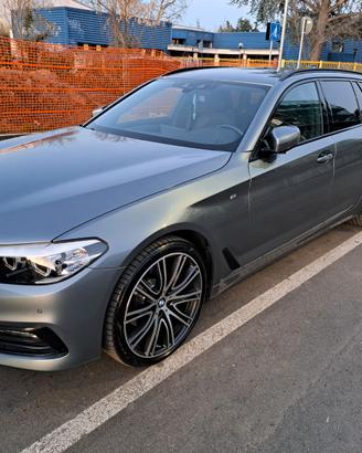 BMW 520 d Touring M Sport Line da vetrina