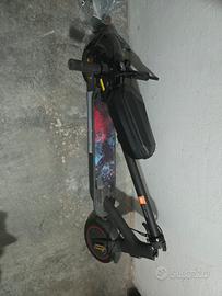 Monopattino elettrico.