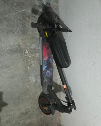 Monopattino elettrico.
