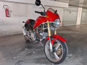 Ducati Monster 750
