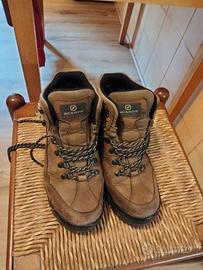 Scarponi (marchio “Scarpa”)