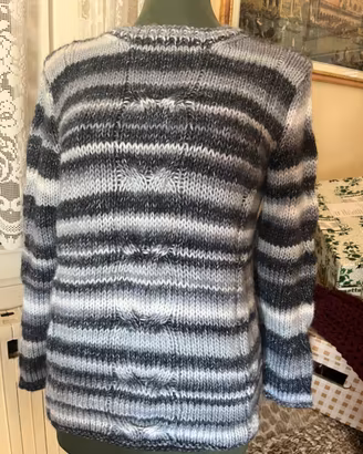 Maglione di lana vergine con trecce taglia M