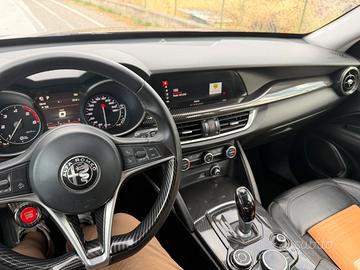 Alfa Stelvio Q4 210cv no Adblue, tagliandi certif.