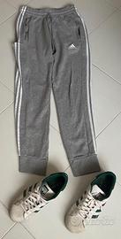 Adidas, tuta e scarpe Superstar