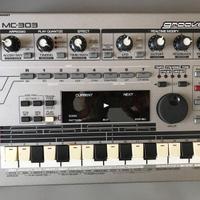 Roland GrooveBox MC303