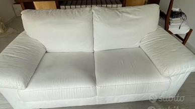 Divano 2 posti Poltrone e Sofà ben tenuto