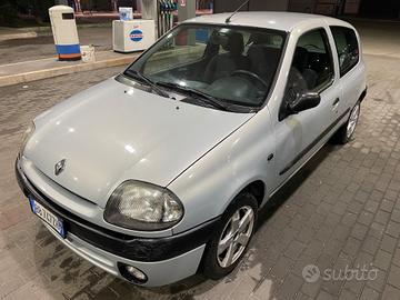 RENAULT CLIO 1.2 BENZINA NEOPATENTATI 183.000.Km