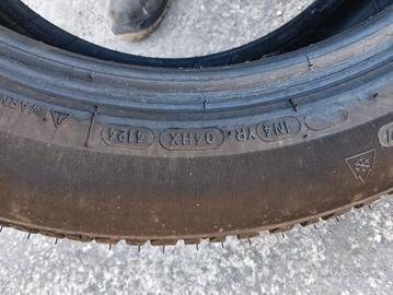  4 gomme invernali  BFgoodrich 225/55 R18 - 98H