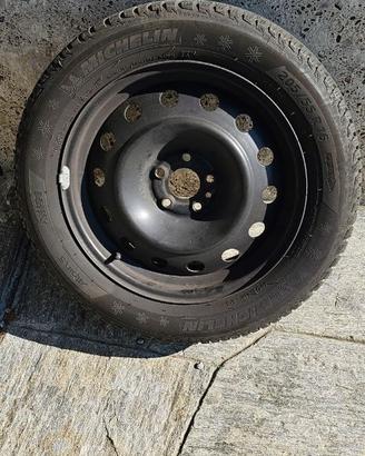 Gomme invernali + cerchi 205/55 R16 91H Michelin