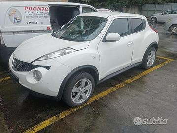 Nissan Juke 1.6 Benzina HR16 2012 Per Ricambi