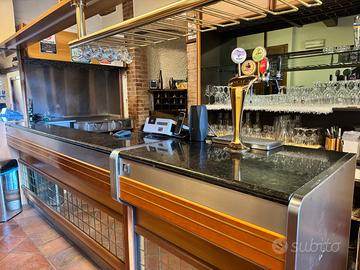 Bancone bar legno d vetro con piano in marmo