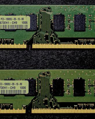 RAM  2x2GB