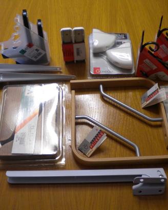 6 SUPPORTI MENSOLE-DIVERSI DESIGN, MATERIALE, MISU