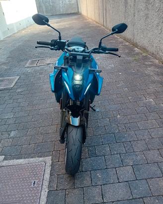 Moto suzuki GSX-8S EVO