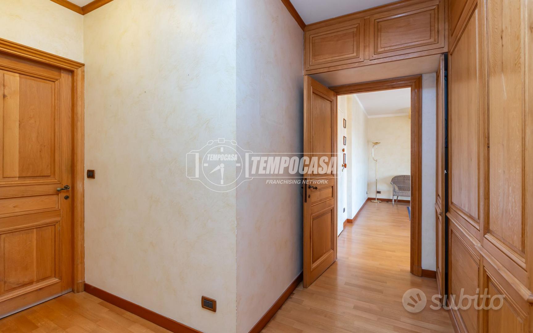 AMPIO APPARTAMENTO CON VISTA IN ZONA FIOCCARDO - Vista 6