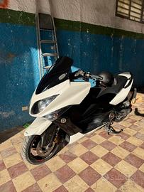 Tmax 500 2010