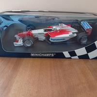 Toyota TF102 F.1 2002 A.McNisch -1/18 Minichamps