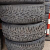 Gomme invernali con cerchi e sensori pressione