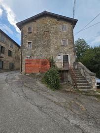 Porzione di casa indipendente terra tetto