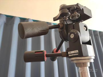 Cavalletto Manfrotto con testa e attacco rapido 