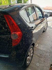 Operazione agila o Adam invendita