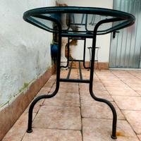 Tavolo in vetro e ferro