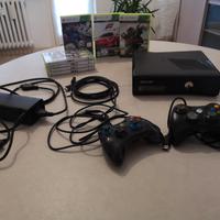 Xbox360 + 2 joystick + 8 giochi