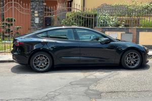 Tesla model 3 standard range AWD batteria LFP