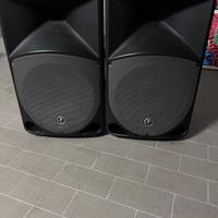 Coppia di casse amplificate Makie TH 15