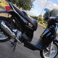 Aprilia Scarabeo 125ie light