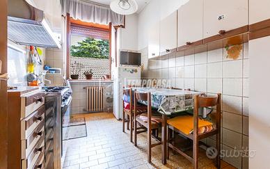 3 LOCALI CON BASSE SPESE CONDOMINIALI