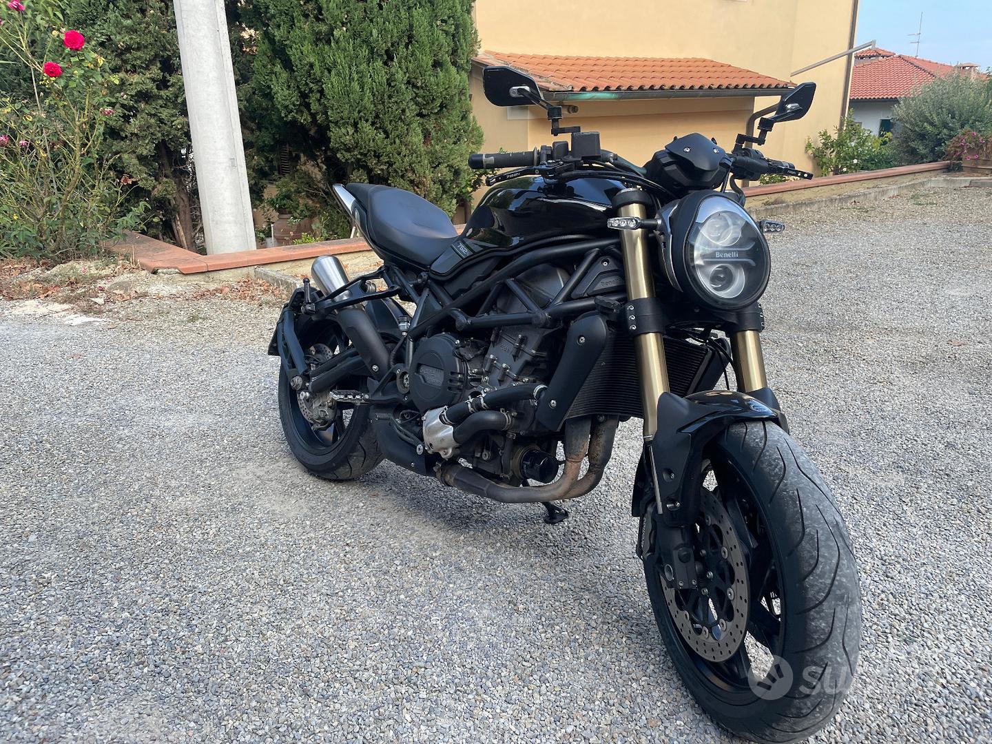 benelli-752-s-scarico-ixil-mono-emc-moto-e-scooter-in-vendita-a-pisa