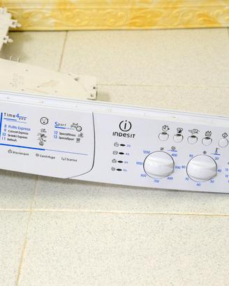 Pannello Frontale Scheda Vaschetta Indesit WIL 126