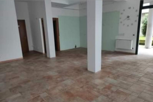 Commerciale vicino centro